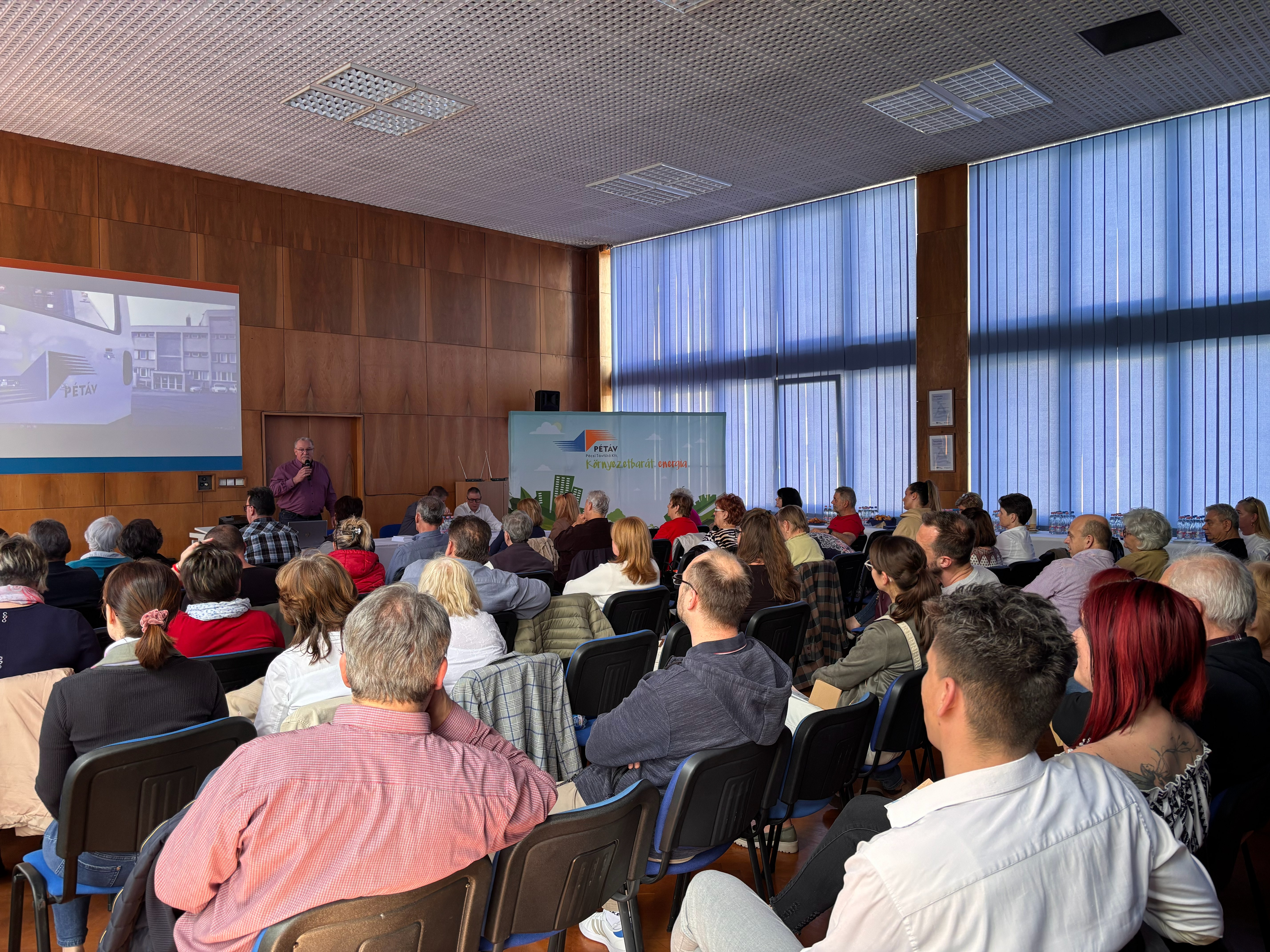 Szakmai fórumot tartottunk a közös képviselők részvételével képe